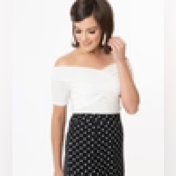 NWT Retro White Off Shoulder Criss Cross Crop Top, Size L - Picture 1 of 7